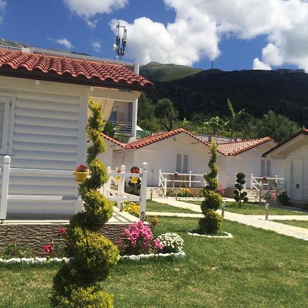 Vela E Bardhe Villa เดอร์มี ภายนอก รูปภาพ