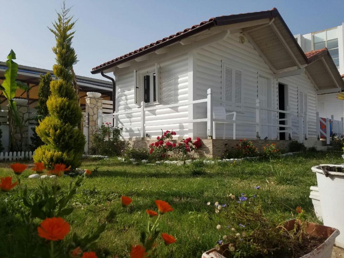 Vela E Bardhe Villa เดอร์มี ภายนอก รูปภาพ