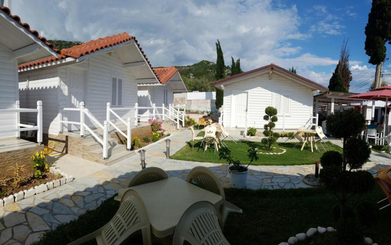 Vela E Bardhe Villa เดอร์มี ภายนอก รูปภาพ