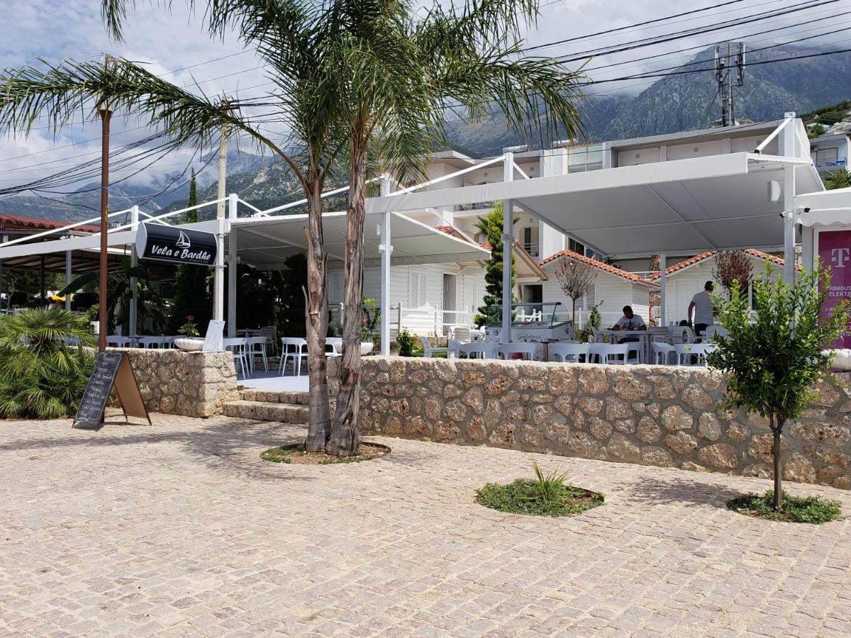 Vela E Bardhe Villa เดอร์มี ภายนอก รูปภาพ